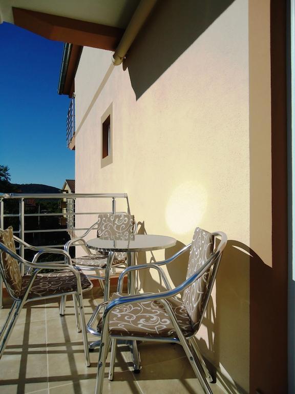 Apartments Nedovic-Jaz Budva Rum bild