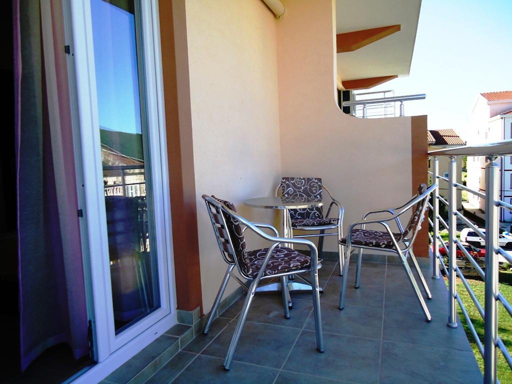 Apartments Nedovic-Jaz Budva Rum bild